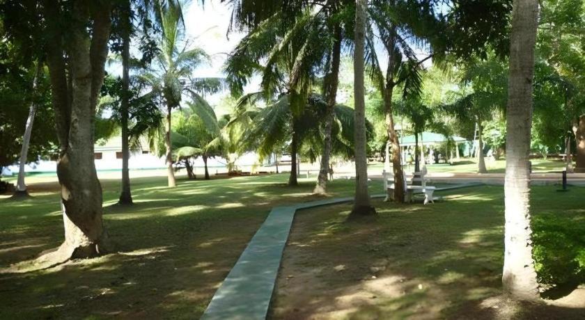 Saji-Sami Hotel Anuradhapura Bagian luar foto